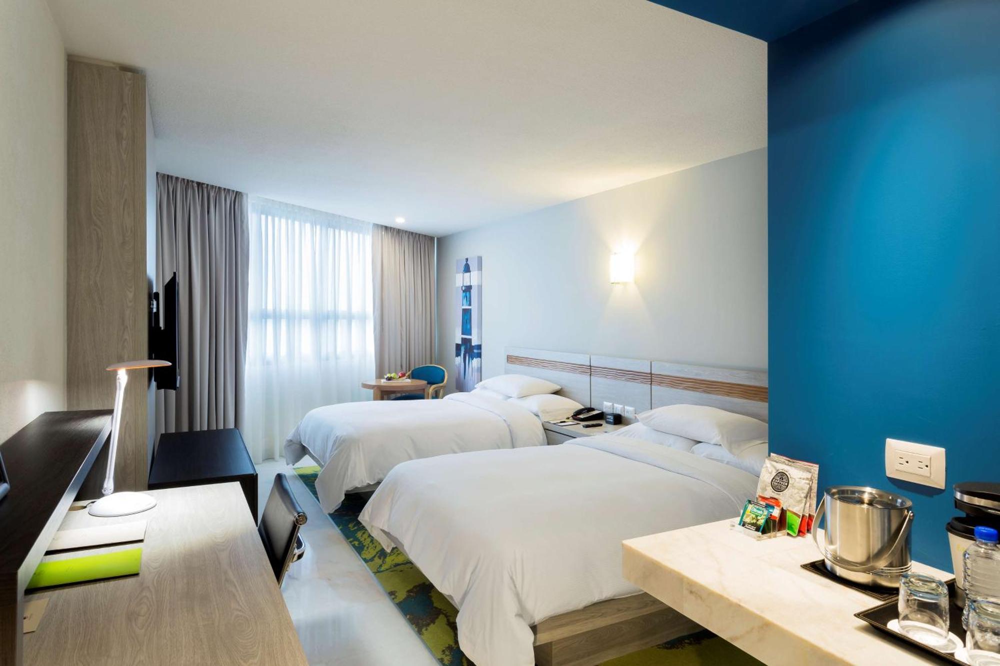 Queen Room Two Queen Beds Beach View