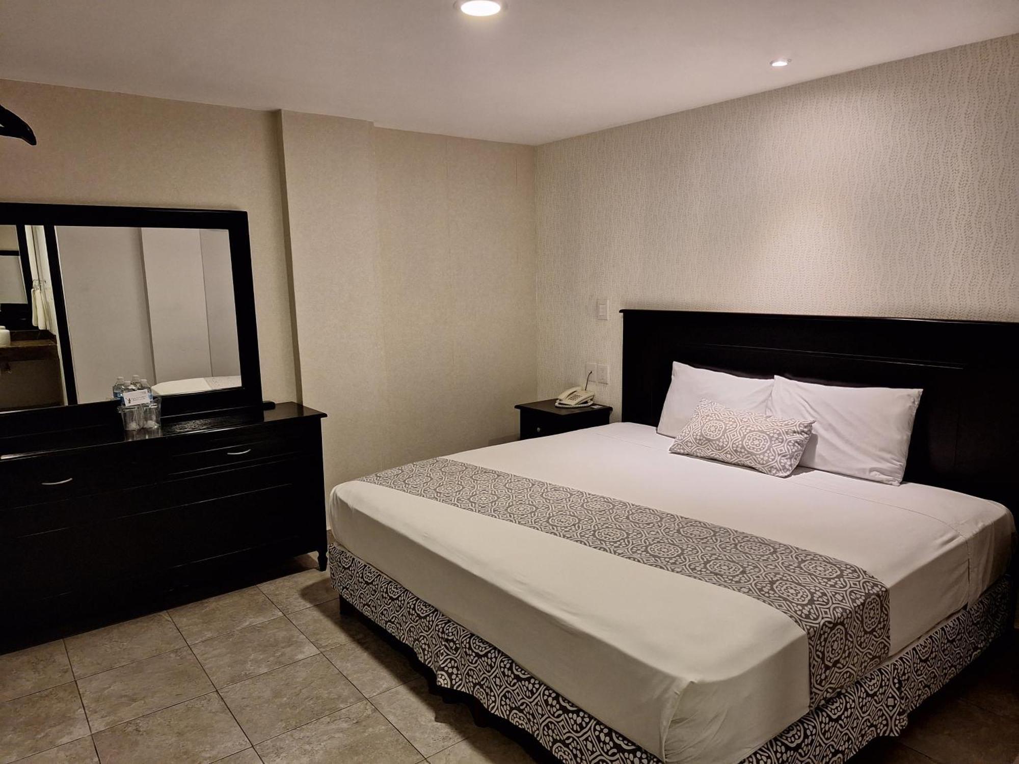 Standard King Room