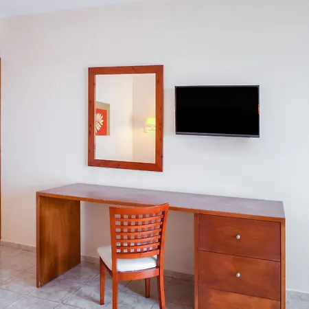 Hotel F Star-2